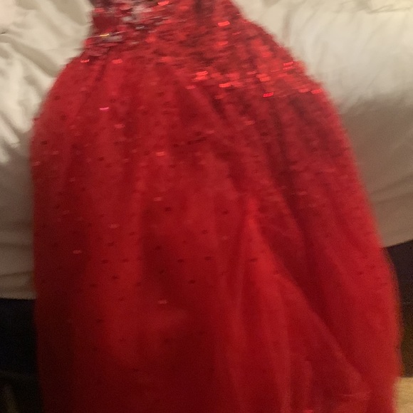 Red formal size 4 - Picture 3 of 6